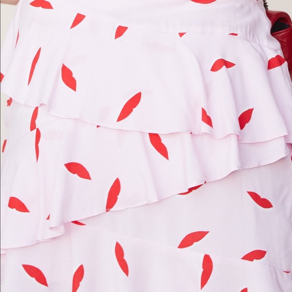LPA Asymmetrical Ruffle Skirt Lip Print - Picture 8 of 8